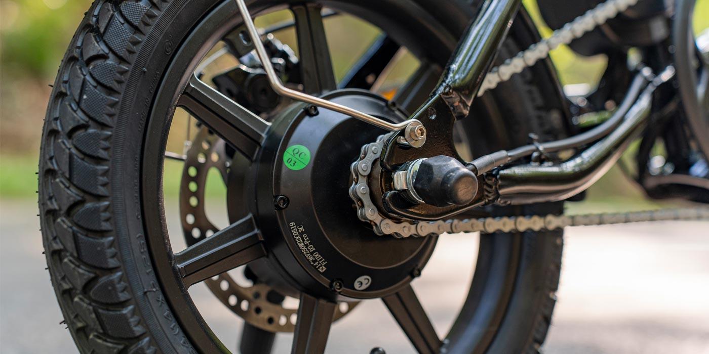 FIIDO D3 PRO Elektrofahrrad mit Schutzblech und Licht